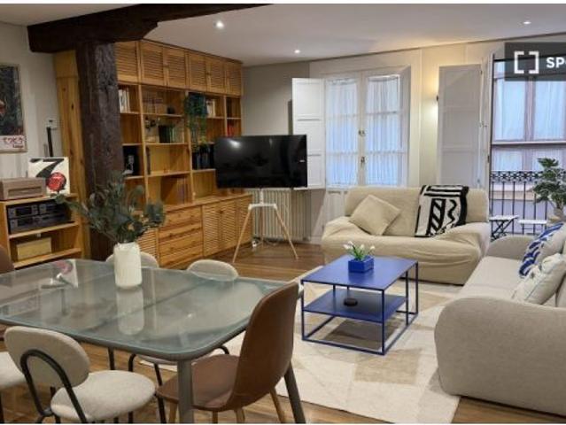 Apartamento de 1 dormitorio en alquiler en Casco Viejo, Bilbao, con todos los gastos incluidos