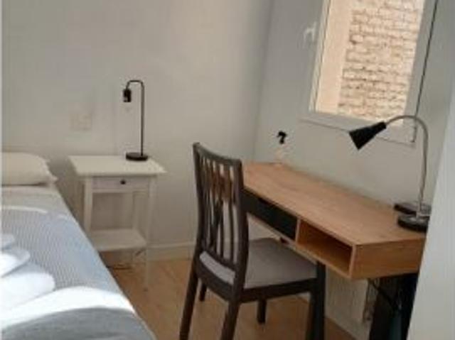 Apartamento de 1 dormitorio en alquiler en Adelfas, gastos incluidos
