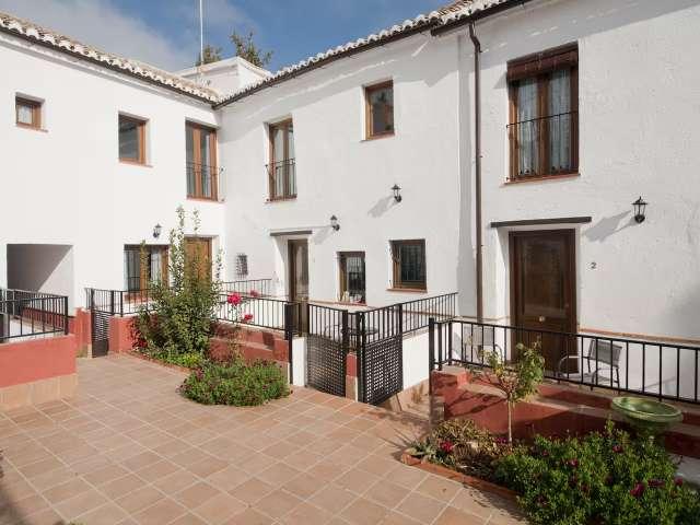 Apartamento de 1 dormitorio en alquiler en Albaycín, Granada