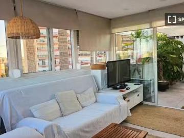 Apartamento de 1 dormitorio en alquiler en Alicante