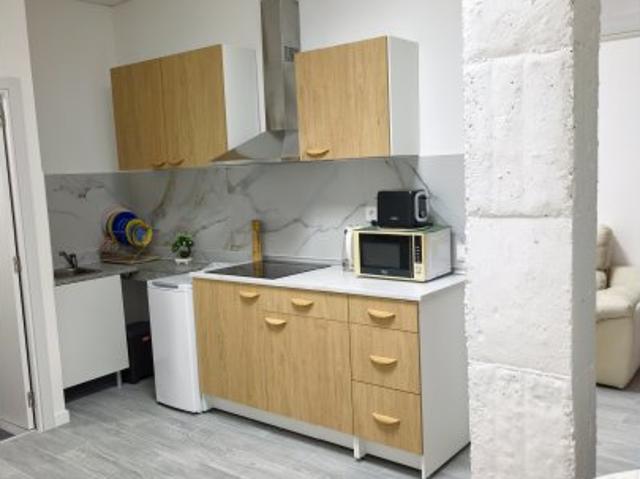 Apartamento de 1 dormitorio en alquiler en Alicante