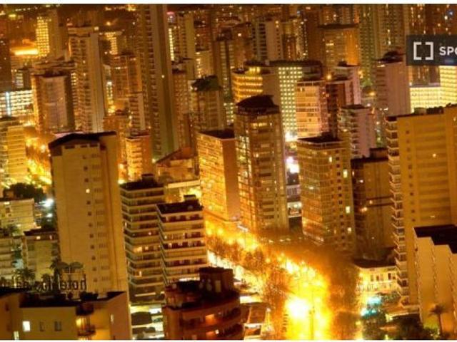 Apartamento de 1 dormitorio en alquiler en Benidorm