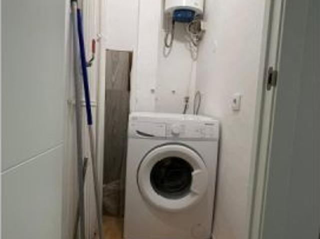 Apartamento de 1 dormitorio en alquiler en Granvia Sud, gastos incluidos