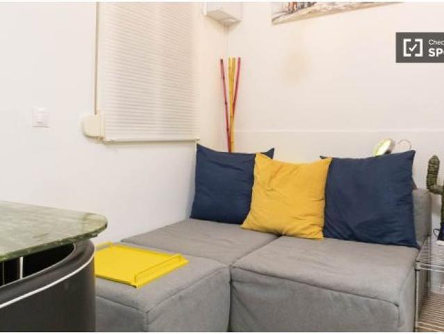 Apartamento de 1 dormitorio en alquiler en Embajadores
