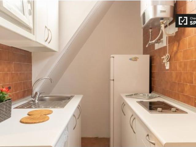 Apartamento de 1 dormitorio en alquiler en Embajadores