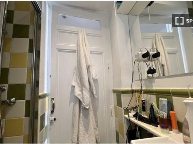Apartamento de 1 dormitorio en alquiler en Embajadores con gastos incluidos