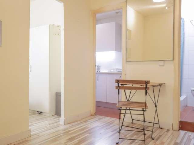 Apartamento de 1 dormitorio en alquiler en Embajadores, Madrid