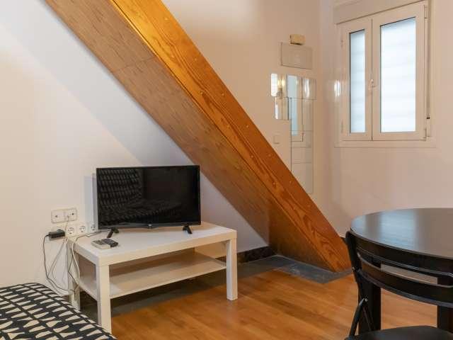 Apartamento de 1 dormitorio en alquiler en Embajadores, Madrid