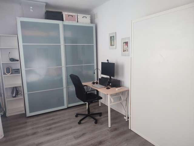 Apartamento de 1 dormitorio en alquiler en Embajadores, Madrid
