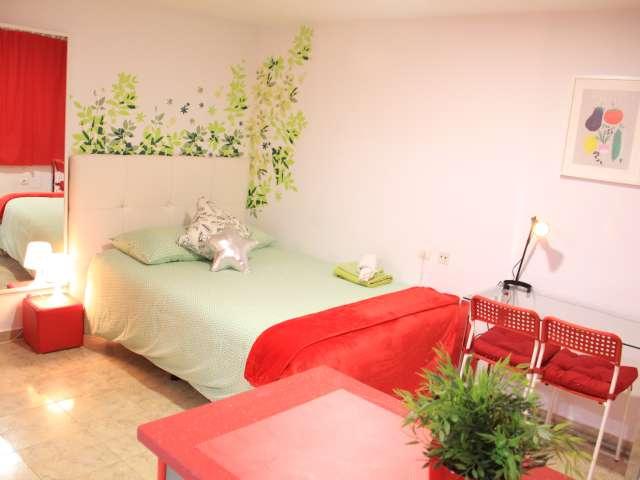 Apartamento de 1 dormitorio en alquiler en Embajadores, Madrid