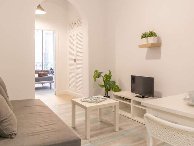 Apartamento de 1 dormitorio en alquiler en Embajadores, Madrid