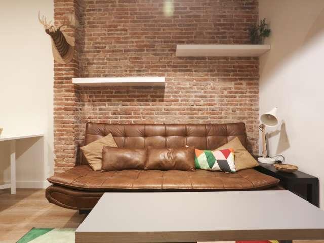 Apartamento de 1 dormitorio en alquiler en Embajadores, Madrid