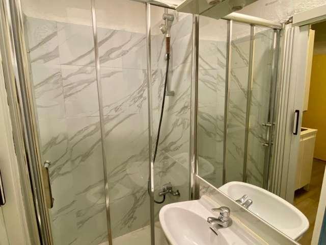 Apartamento de 1 dormitorio en alquiler en Embajadores, Madrid