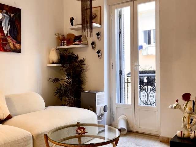 Apartamento de 1 dormitorio en alquiler en Embajadores, Madrid