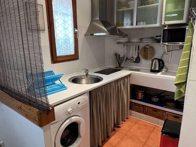 Apartamento de 1 dormitorio en alquiler en Embajadores, Madrid