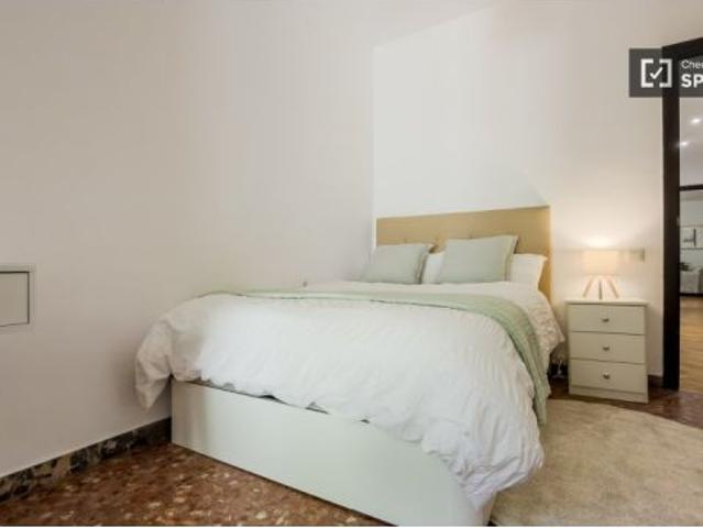 Apartamento de 1 dormitorio en alquiler en El Putget i Farró, gastos incluidos