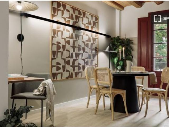 Apartamento de 1 dormitorio en alquiler en El Raval, se prefieren profesionales