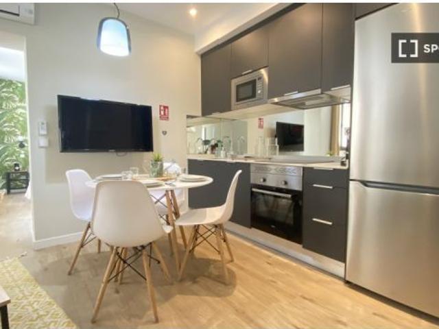Apartamento de 1 dormitorio en alquiler en Lavapiés