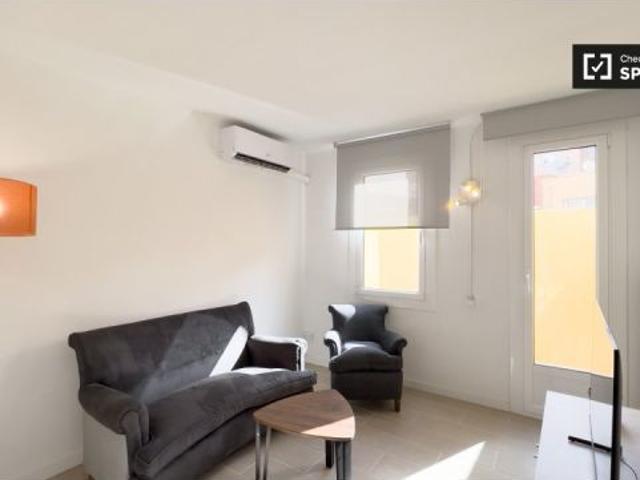 Apartamento de 1 dormitorio en alquiler en Les Corts. Se admiten mascotas y se permite fumar