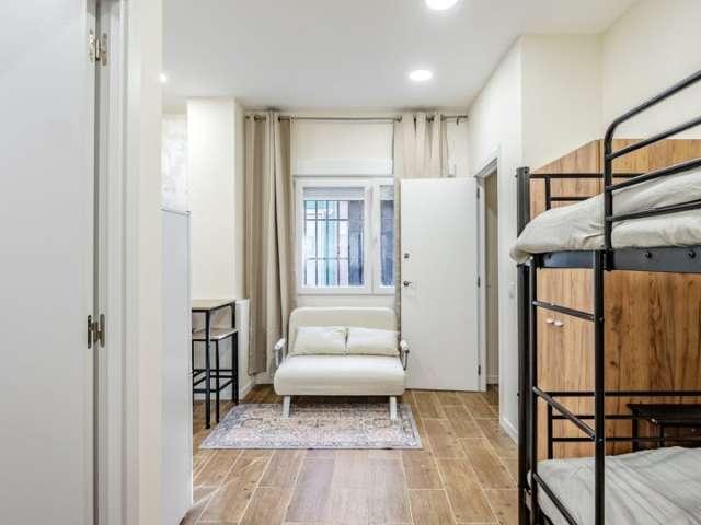 Apartamento de 1 dormitorio en alquiler en San Fermín, Madrid