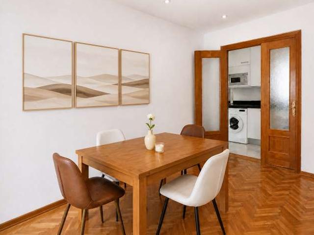 Apartamento de 1 dormitorio en alquiler en Pacífico, Madrid