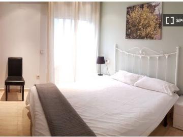 Apartamento de 1 dormitorio en alquiler en Russafa, gastos incluidos