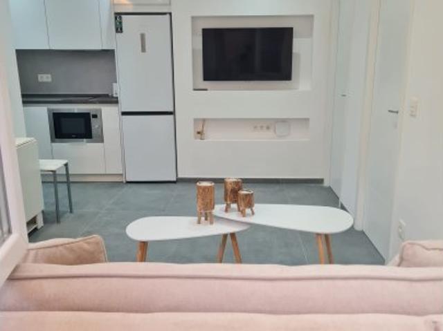 Apartamento de 1 dormitorio en alquiler en Torrellano, Alicante