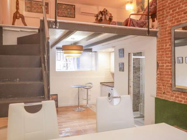 Apartamento de 1 dormitorio en alquiler en Valdezarza, Madrid
