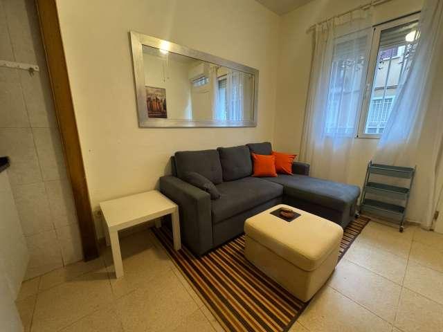 Apartamento de 1 dormitorio en alquiler, Valdeacederas, Madrid