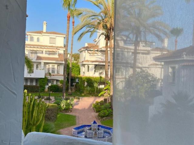 Apartamento de 1 dormitorio en Los Naranjos, Aloha – Costa del Sol