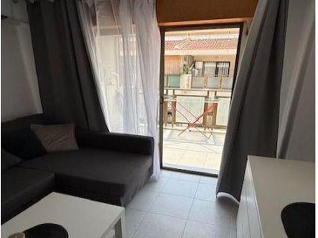 Apartamento de 1 dormitorio totalmente renovado • Barrio tranquilo en San Luis • Listo para entrar