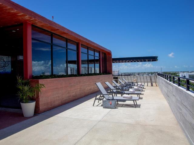 APARTAMENTO DE 1 HABITACI?N EN EXCLUSIVO DESARROLLO DE CANC?N CON AMENIDADES EXCEPCIONALES