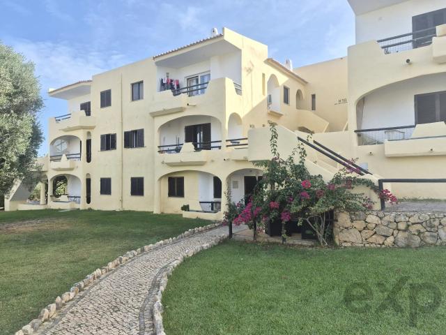 Apartamento de 1 quarto T1 iluminado, com orientação sul e. 64m² Alvor