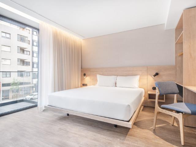 Serviced Apartment in Porto with Balcony