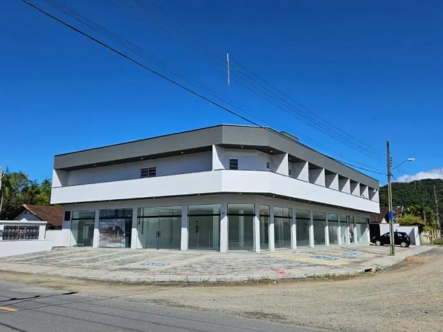 Apartamento de 1 quarto em frente ao Centro de distribuição da Ambrrv