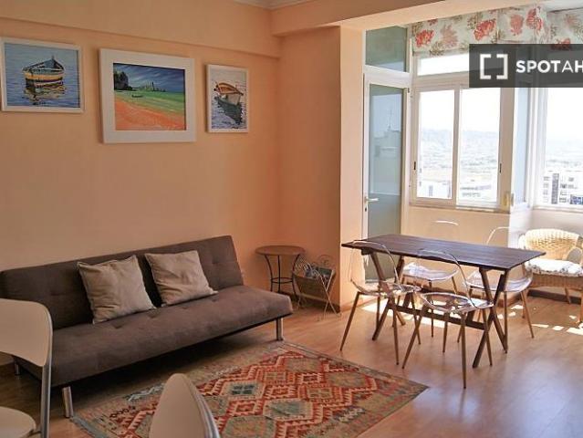 Apartamento de 1 quarto para alugar em Almada, Lisboa