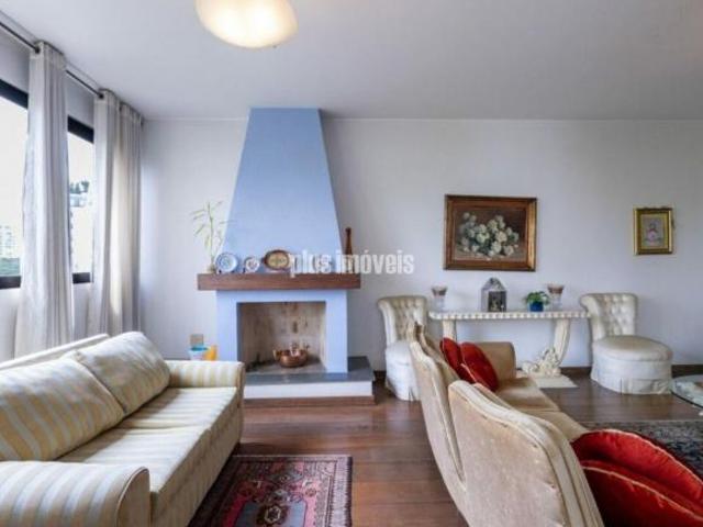 APARTAMENTO DE 200 M² 4 DORMITORIOS 3 SUITES E 5 VAGAS VILA ANDRADE!