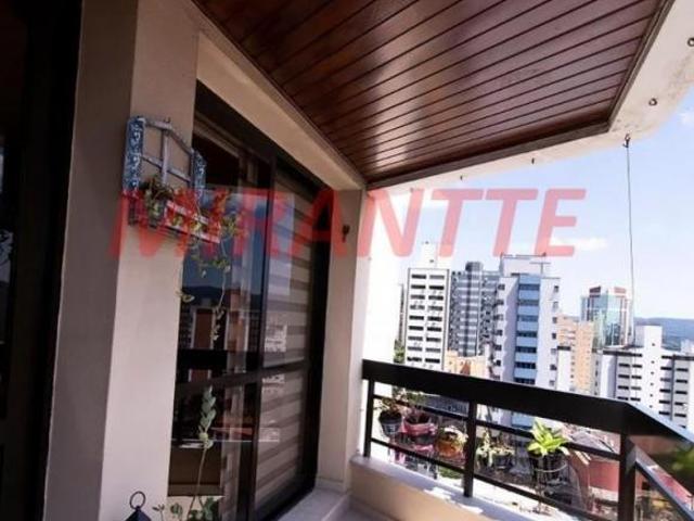 Apartamento de 205m² com 4 quartos