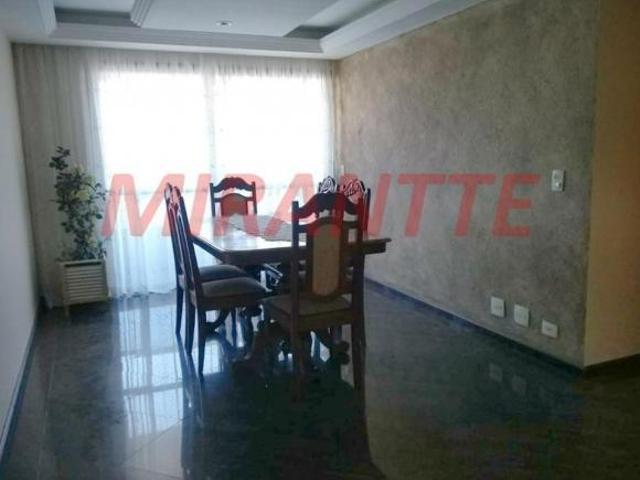 Apartamento de 210m² com 4 quartos