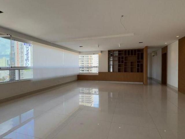 Apartamento de 221 m² com 03 suítes à venda no Condomínio Piazza 25 Setor Bueno ao lado do Colégio
