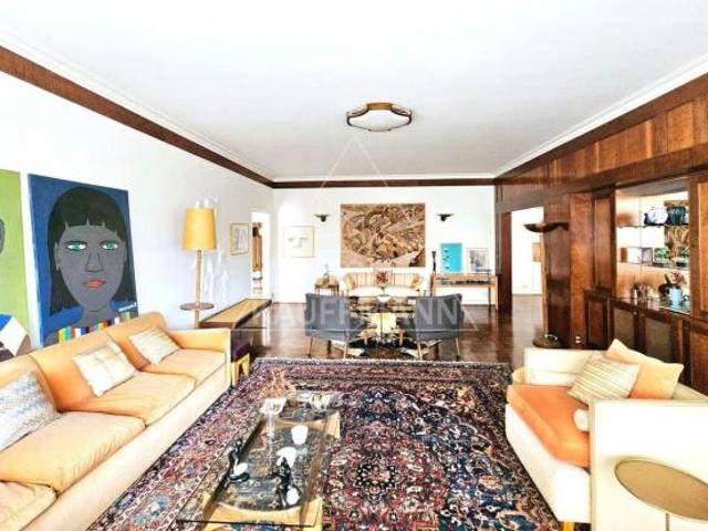 Apartamento de 276m² A.U à venda no Jardim América 3 dormitórios 2 suítes, 2 vagas de garagem