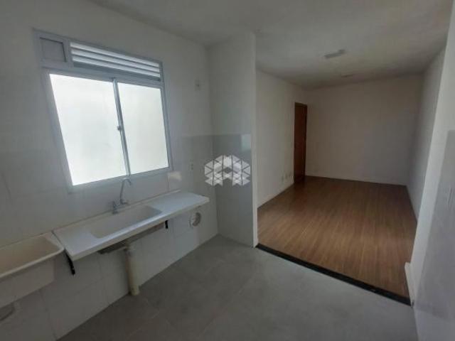 Apartamento de 2 dormitórios na Restinga