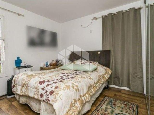 Apartamento de 2 dormitórios com vaga no Petrópolis