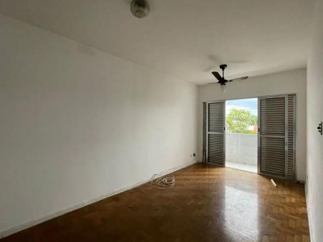 Apartamento de 2 Dormitórios com Sacada no Centro de Peruíbe