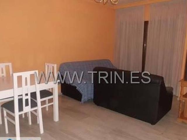 Apartamento de 2 dormitorios con terraza