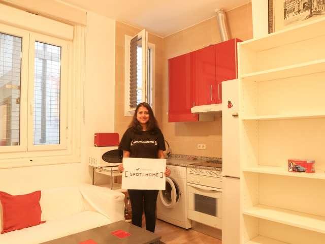 Apartamento de 2 dormitorios con aire acondicionado en alquiler en Centro, Madrid