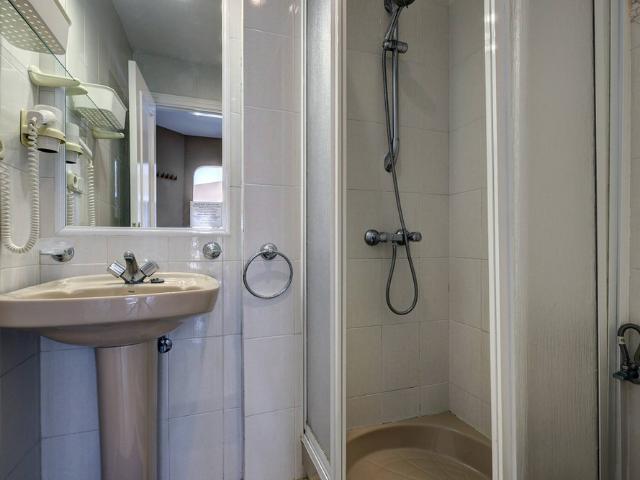 Apartamento de 2 dormitorios con piscina comunitar