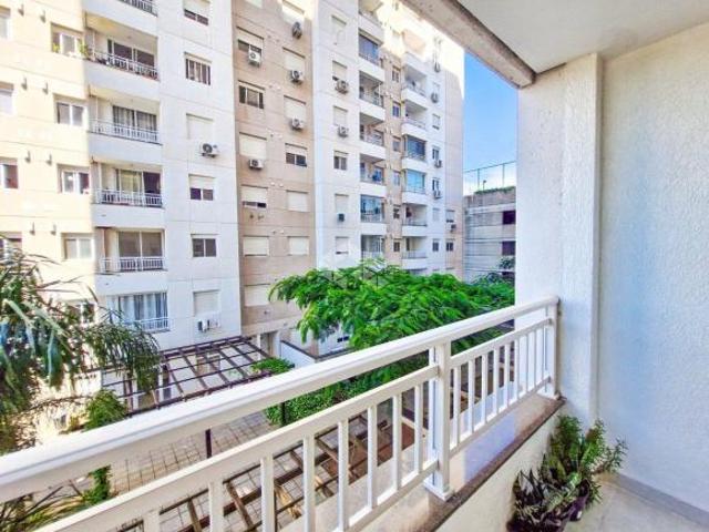 Apartamento de 2 dormitórios e 1 vaga de garagem, no bairro Farrapos, em Porto A