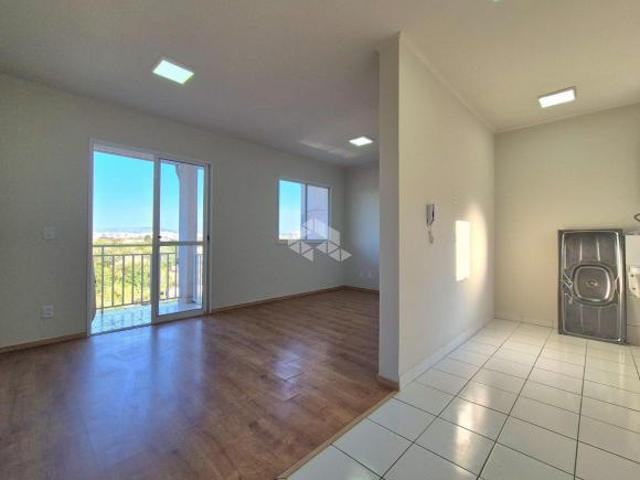 Apartamento de 2 dormitórios e 1 vaga de garagem, no bairro Humaitá, em Porto Alegre