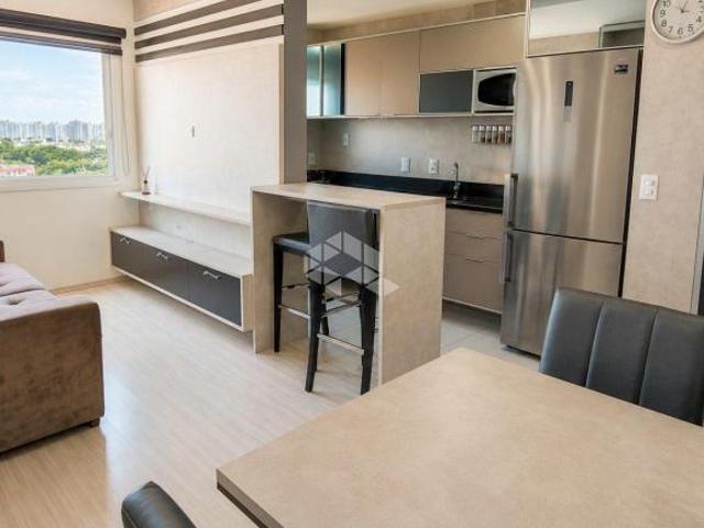 Apartamento de 2 dormitórios e 1 vaga de garagem, no bairro Humaitá, em Porto Alegre
